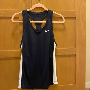 Nike tank top size medium